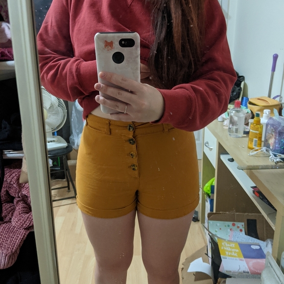 Old Navy Khaki Tan Shorts - Picture 3 of 3